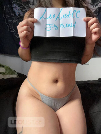 exclusive-escort-services-for-your-every-desire-female-escorts-in-brampton-canada-big-1