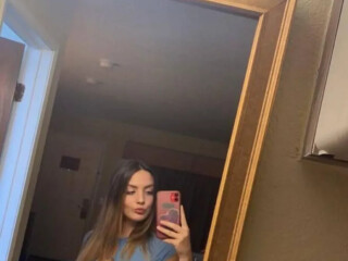 lolly-female-escorts-in-sarnia-canada