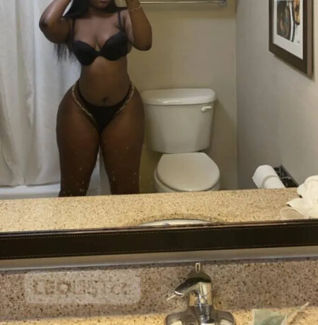 chocolategoddess-female-escorts-in-brampton-canada-big-4