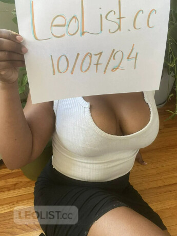 outcalls-to-anywhere-shoot-me-a-message-female-escorts-in-vancouver-canada-big-3