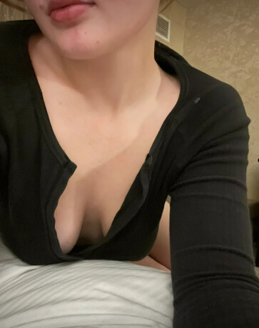 jennifer-fleming-female-escorts-in-brampton-canada-61-52077371-big-1