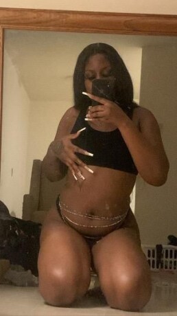lily-female-escorts-in-toronto-canada-1-647-556-4876-big-0