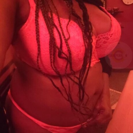 darkpearl-nubia-female-escorts-in-edmonton-canada-1-587-600-2285-big-2