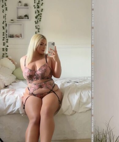 female-escorts-in-santa-barbara-ca-530-556-1202-big-2