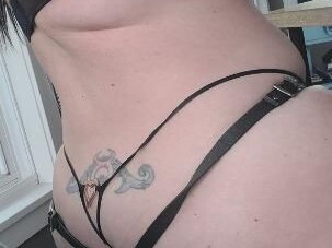 female-escorts-in-houston-tx-1-832-000-0000
