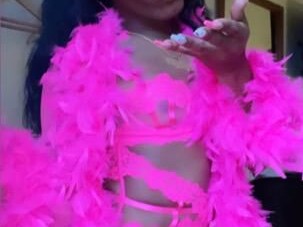 takia-shemale-escort-in-norfolk-va